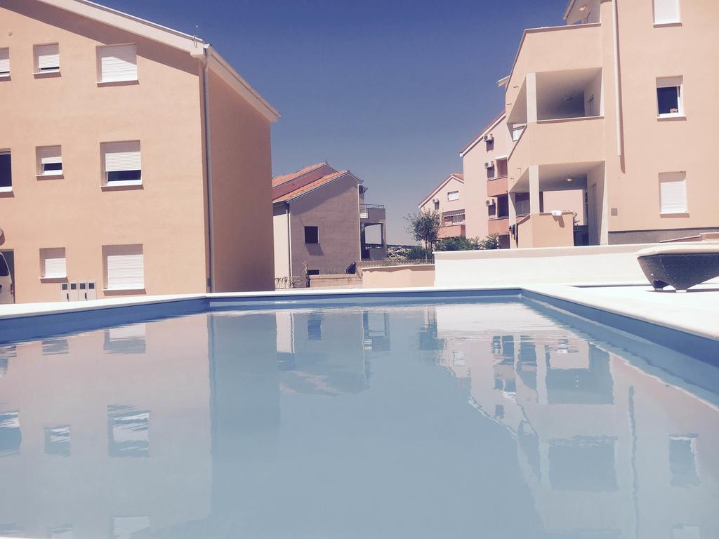 Orange Apartments Novalja Zewnętrze zdjęcie